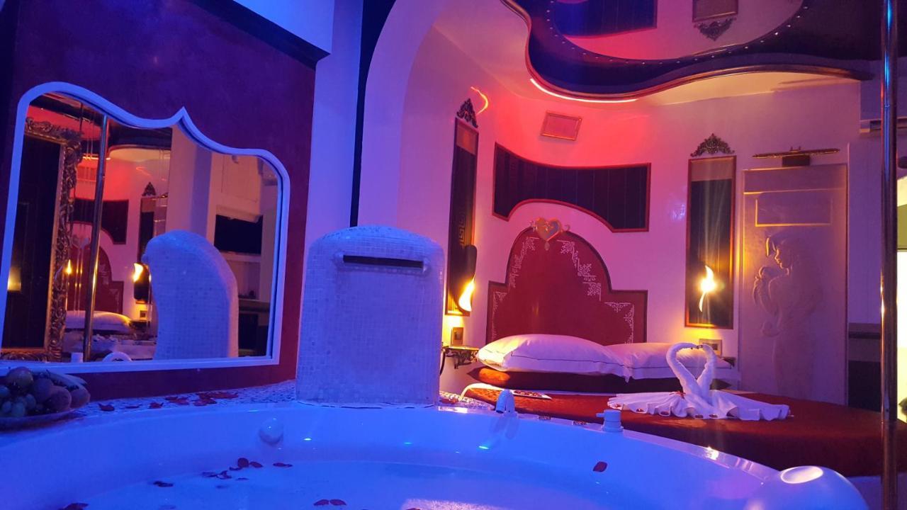 Erossuite Guesthouse Rome Bagian luar foto