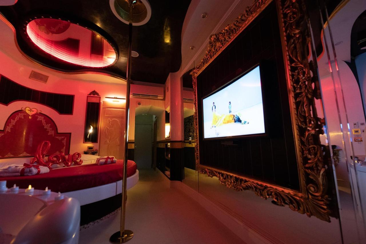 Erossuite Guesthouse Rome Bagian luar foto